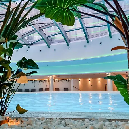 Ans Hanza Tower No 632 - Swimming Pool, Sauna, Jacuzzi, Viewing Terrace