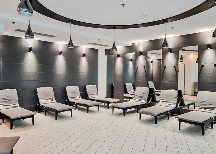 Ans Hanza Tower No 632 - Swimming Pool, Sauna, Jacuzzi, Viewing Terrace