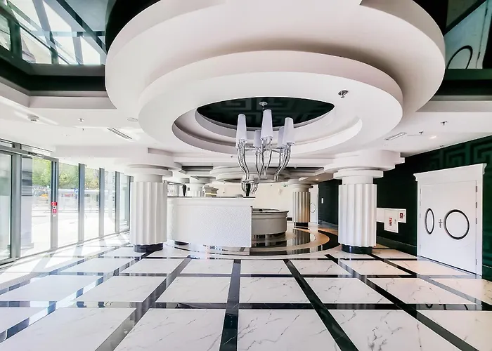 Ans Hanza Tower No 632 - Swimming Pool, Sauna, Jacuzzi, Viewing Terrace *