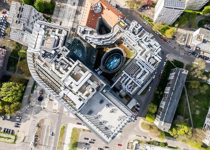 Ans Hanza Tower No 632 - Swimming Pool, Sauna, Jacuzzi, Viewing Terrace *